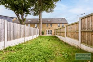 Photo 25- click for photo gallery